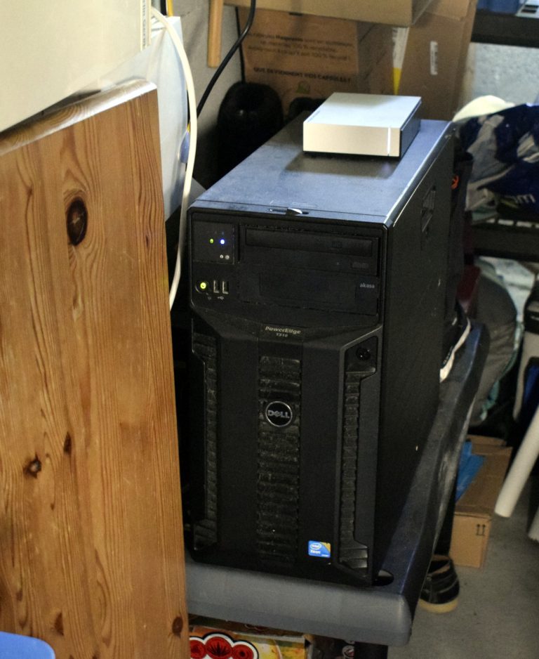 Mon serveur T310 dans le garage